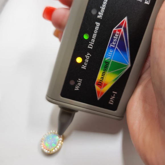 Natural Opal pendant to hold ashes, Urn Pendant, Keepsake Ash Holder, Urn Charm - Picture 4 of 5